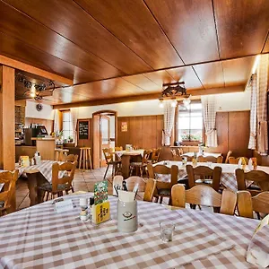https://landgasthaus-kreuz-beim-tom.stuttgart-hotel.com